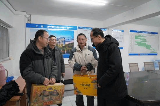 https://www.jju.edu.cn/__local/8/87/24/2746F4663B0B5C598141A95D9E7_9BBB8985_12B34.jpg