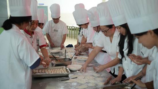 https://www.jju.edu.cn/__local/1/1D/B0/4C4B7C12A831B94E5C46C8C8267_D0ACD805_8B56F.png